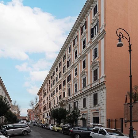 Terme Di Traiano Apartment - 10 Min Dal Colosseo โรม ภายนอก รูปภาพ