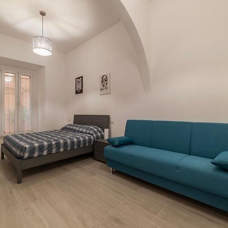 Terme Di Traiano Apartment - 10 Min Dal Colosseo โรม ภายนอก รูปภาพ