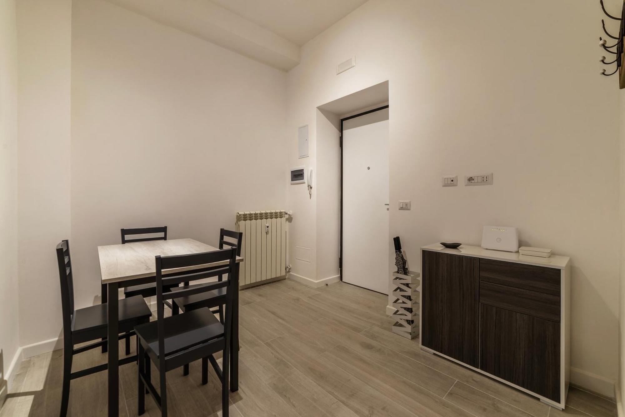 Terme Di Traiano Apartment - 10 Min Dal Colosseo โรม ภายนอก รูปภาพ